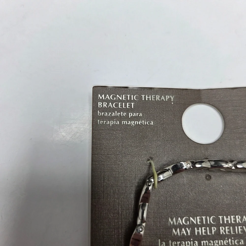 Walmart Magnetic Therapy Bracelet XO Link Silver Tone New G7/61